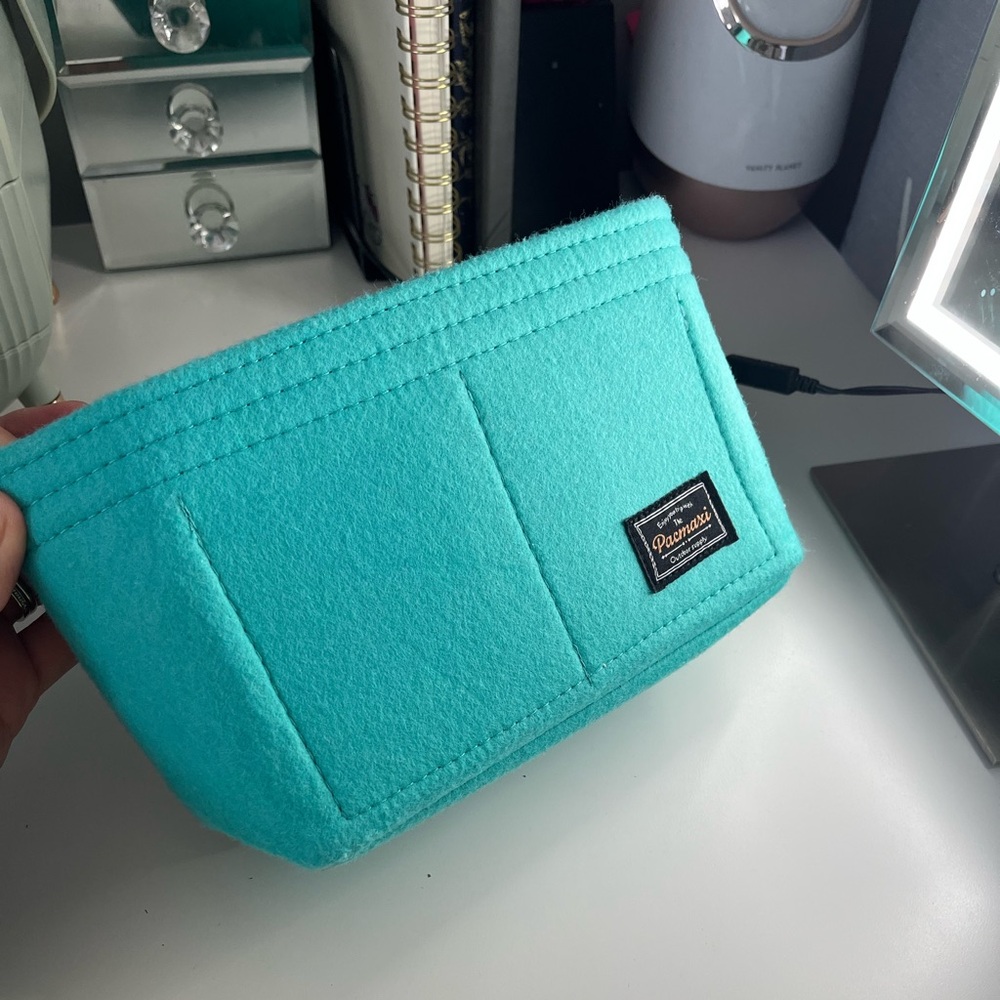 Bag organizers
